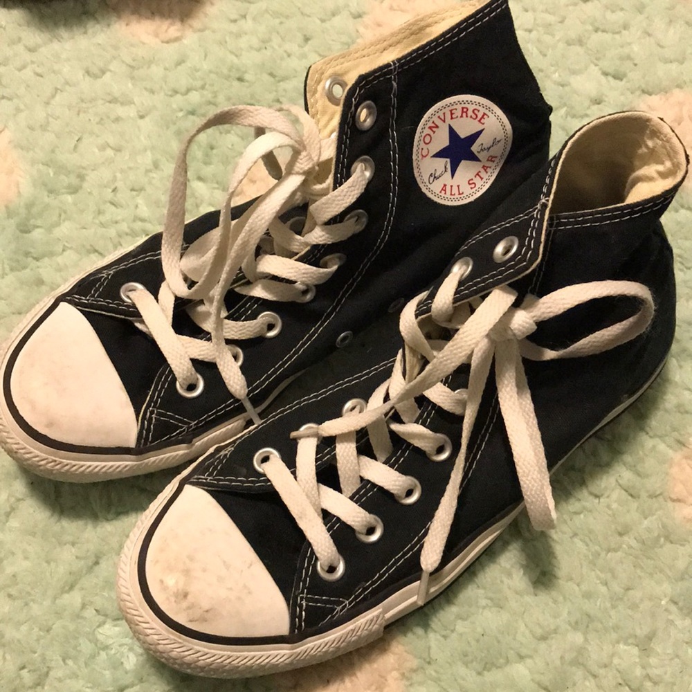 Black high top converse